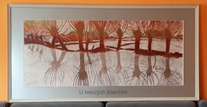 Grafika artystyczna na ścianę, Linoryt kolorowy sygnowany 52,5 x 125,0 cm - LUDZIE JAK WIERZBY ROSOCHATE