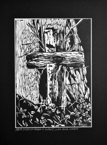 Grafika artystyczna na ścianę, Linoryt czarno-biały sygnowany 29,5 x 20,5 cm - KRZYŻ (NIEDALEKO CERKWI W ULUCZU)